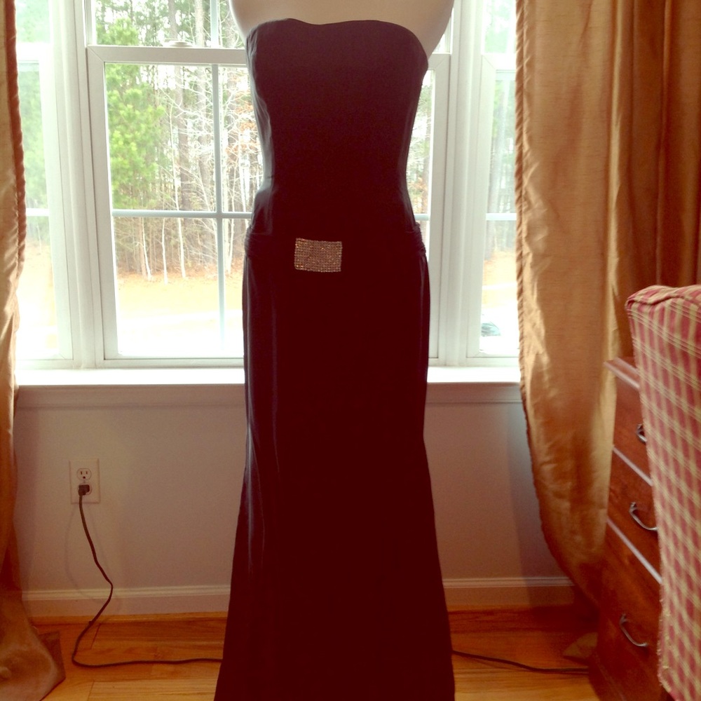 Black Jovani gown competition